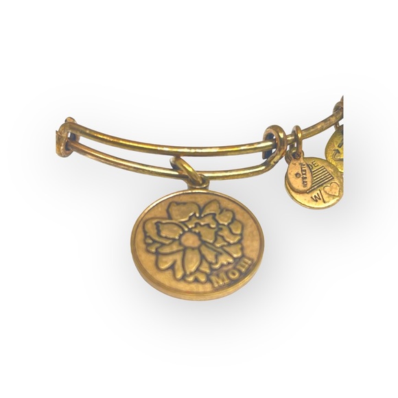 Alex and Ani ❤︎︎ Because I Love You Mom Expandable Bangle Bracelet ❤︎︎ Gold ❤︎︎ - Picture 4 of 16